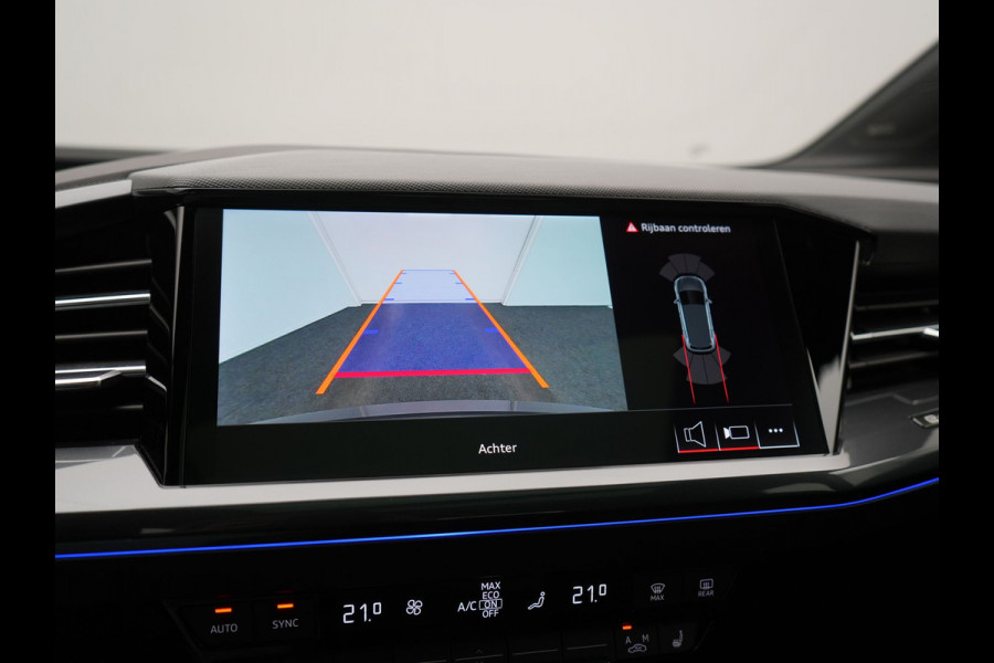 Audi Q4 e-tron 45 S Line 82 kWh 286pk Dealer O.H. | Trekhaak Af Fabriek | Panodak | Adaptive Cruise | Warmtepomp | Camera | Sonos Audio | Sportstoelen Verwarmd | Keyless | Blis | Apple Carplay | Navigatie | DAB |