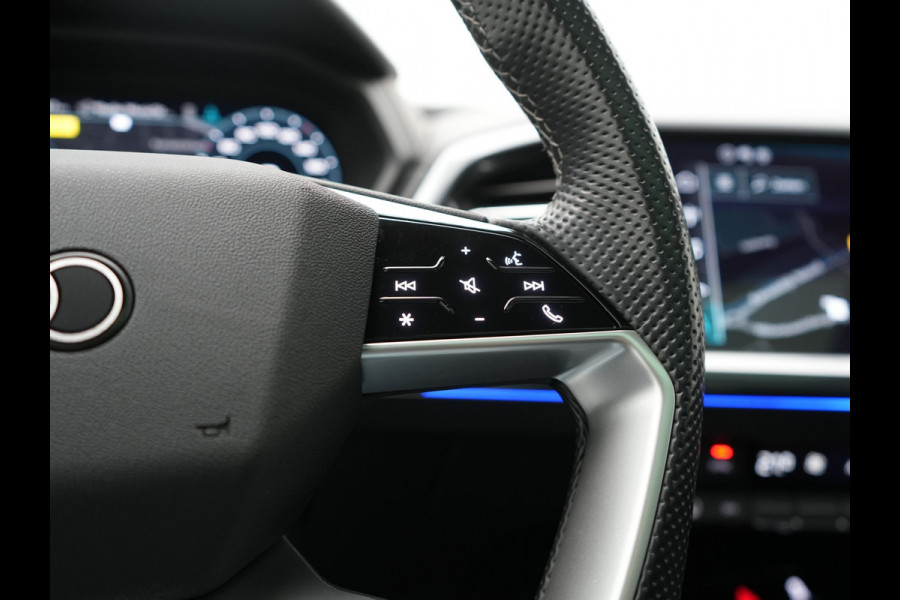 Audi Q4 e-tron 45 S Line 82 kWh 286pk Dealer O.H. | Trekhaak Af Fabriek | Panodak | Adaptive Cruise | Warmtepomp | Camera | Sonos Audio | Sportstoelen Verwarmd | Keyless | Blis | Apple Carplay | Navigatie | DAB |