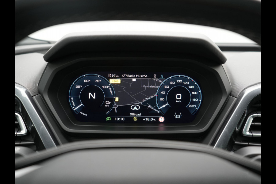 Audi Q4 e-tron 45 S Line 82 kWh 286pk Dealer O.H. | Trekhaak Af Fabriek | Panodak | Adaptive Cruise | Warmtepomp | Camera | Sonos Audio | Sportstoelen Verwarmd | Keyless | Blis | Apple Carplay | Navigatie | DAB |