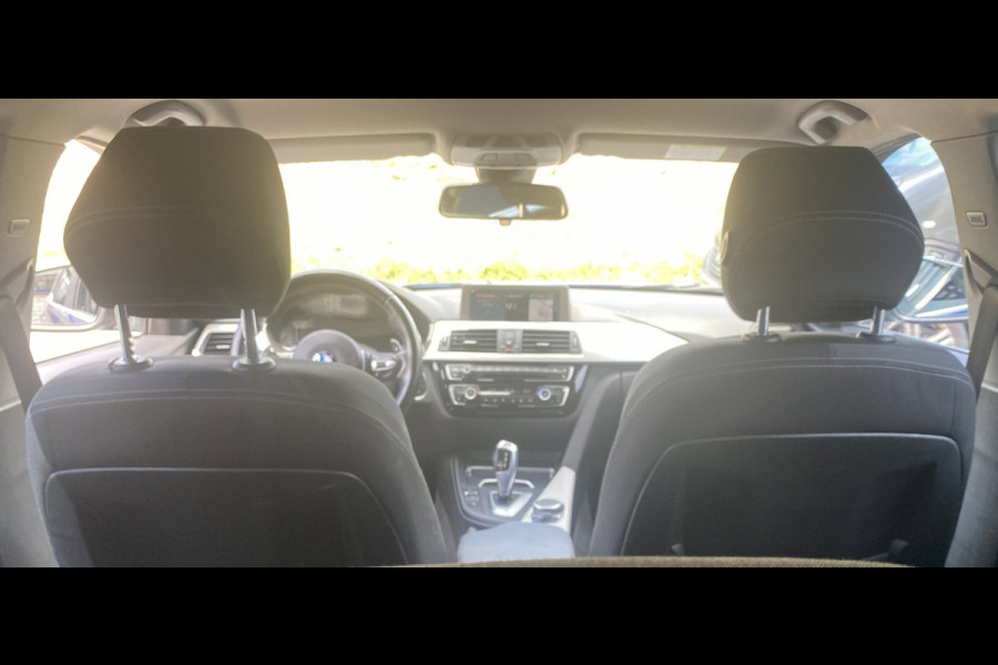 BMW 3 Serie Touring 320i Exec. M-sport/ 18"/ HUD/ Virtual CP/ Premium Audio/ Trekhaak