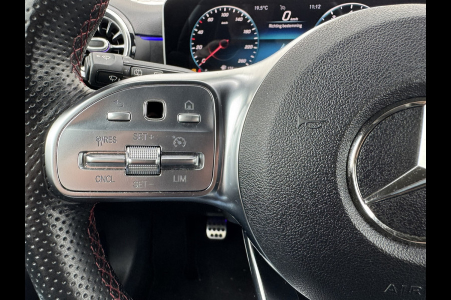 Mercedes-Benz A-Klasse 200 AMG Sfeer Camera Clima Navi Stoelverwarming 19"Multispoke velgen Sportonderstel