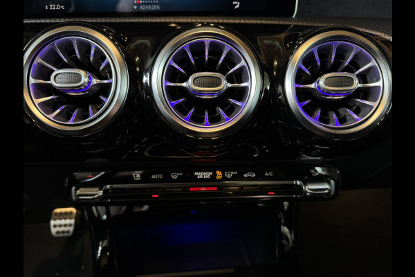 Mercedes-Benz A-Klasse 200 AMG Sfeer Camera Clima Navi Stoelverwarming 19"Multispoke velgen Sportonderstel