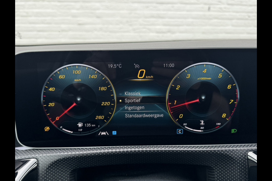 Mercedes-Benz A-Klasse 200 AMG Sfeer Camera Clima Navi Stoelverwarming 19"Multispoke velgen Sportonderstel