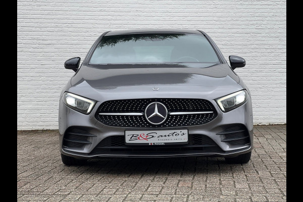 Mercedes-Benz A-Klasse 200 AMG Sfeer Camera Clima Navi Stoelverwarming 19"Multispoke velgen Sportonderstel