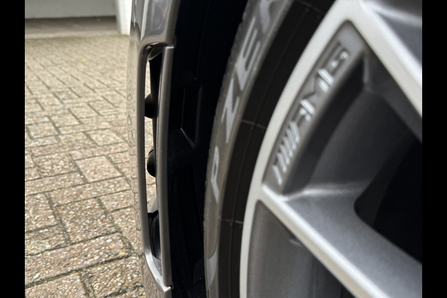 Mercedes-Benz A-Klasse 200 AMG Sfeer Camera Clima Navi Stoelverwarming 19"Multispoke velgen Sportonderstel