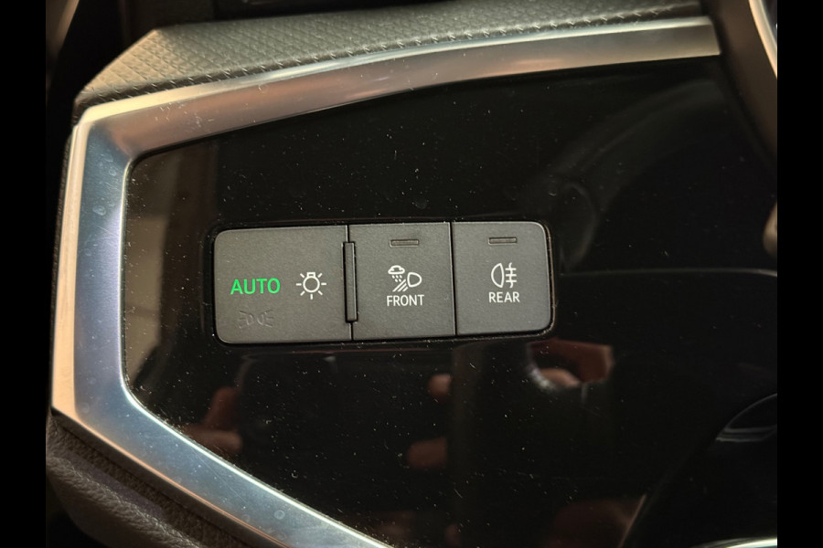 Audi Q3 Sportback 45 TFSI e S Edition | Carplay | Parkeersensoren | S Line | Keyless | Cruise Control