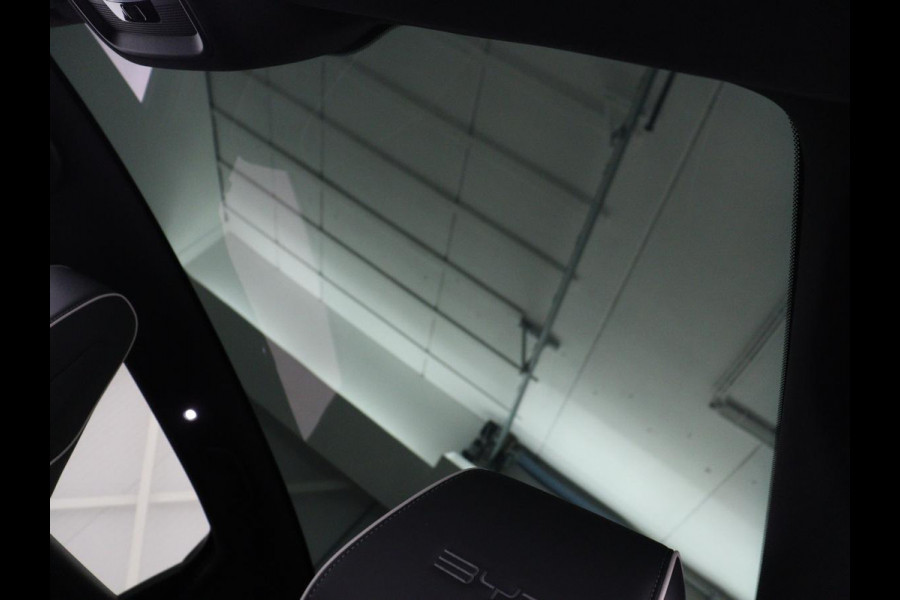 BYD Seal Design RWD 82.5 kW | SOH 95,9% | Panoramadak | Stoelventilatie | 360 Camera | Leder | Dynaudio | Adaptive cruise | Sfeerverlichting | Elektrische stoelen | Carplay | Full LED | Origineel NL