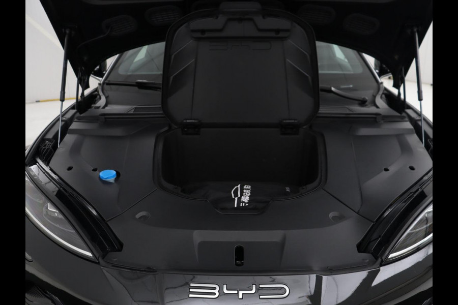 BYD Seal Design RWD 82.5 kW | SOH 95,9% | Panoramadak | Stoelventilatie | 360 Camera | Leder | Dynaudio | Adaptive cruise | Sfeerverlichting | Elektrische stoelen | Carplay | Full LED | Origineel NL