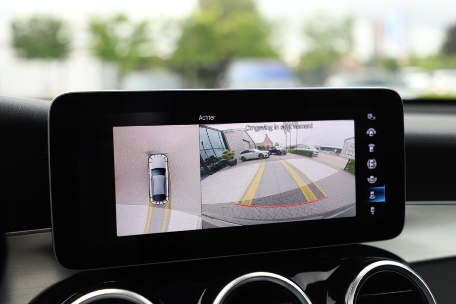 Mercedes-Benz GLC Coupé 300 AMG 4-Matic | 258PK | Schuifdak | Trekhaak | Led | Carplay | Distronic | Leder | Stoelverwarming | 2020.