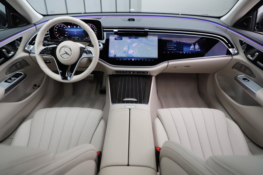 Mercedes-Benz E-Klasse 300e Exclusive Line | 313PK | Luchtvering | Achterasbesturing | Massage | Head-up | Burmester 4D | Keyless-go | Distronic+ | 202
