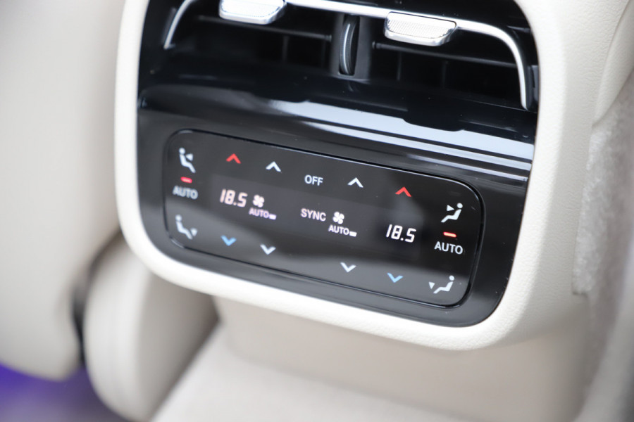 Mercedes-Benz E-Klasse 300e Exclusive Line | 313PK | Luchtvering | Achterasbesturing | Massage | Head-up | Burmester 4D | Keyless-go | Distronic+ | 202