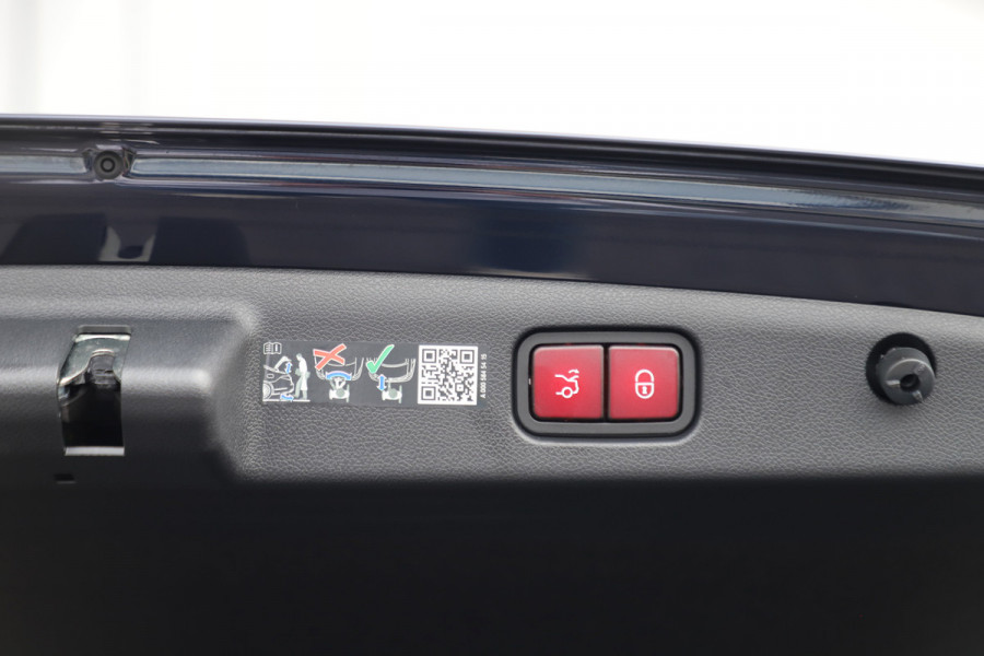 Mercedes-Benz E-Klasse 300e Exclusive Line | 313PK | Luchtvering | Achterasbesturing | Massage | Head-up | Burmester 4D | Keyless-go | Distronic+ | 202