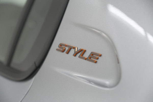 Peugeot 208 1.2 Hybrid 110 e-DCS6 Style | Parkeersensoren | Apple Carplay | Cruise Control | Navigatie
