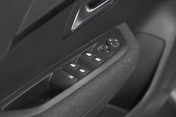 Peugeot 208 1.2 Hybrid 110 e-DCS6 Style | Parkeersensoren | Apple Carplay | Cruise Control | Navigatie
