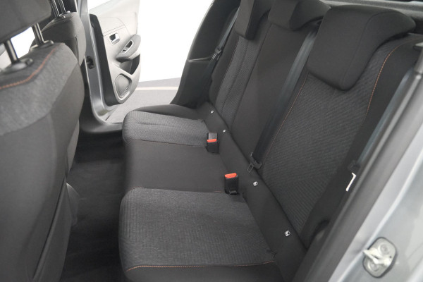 Peugeot 208 1.2 Hybrid 110 e-DCS6 Style | Parkeersensoren | Apple Carplay | Cruise Control | Navigatie