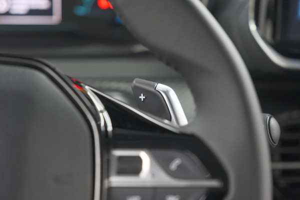 Peugeot 208 1.2 Hybrid 110 e-DCS6 Style | Parkeersensoren | Apple Carplay | Cruise Control | Navigatie