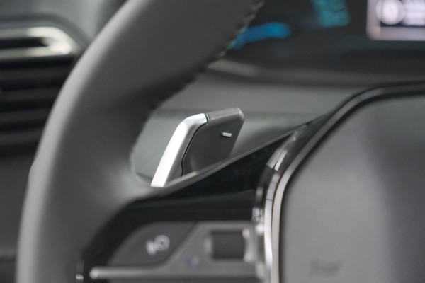 Peugeot 208 1.2 Hybrid 110 e-DCS6 Style | Parkeersensoren | Apple Carplay | Cruise Control | Navigatie