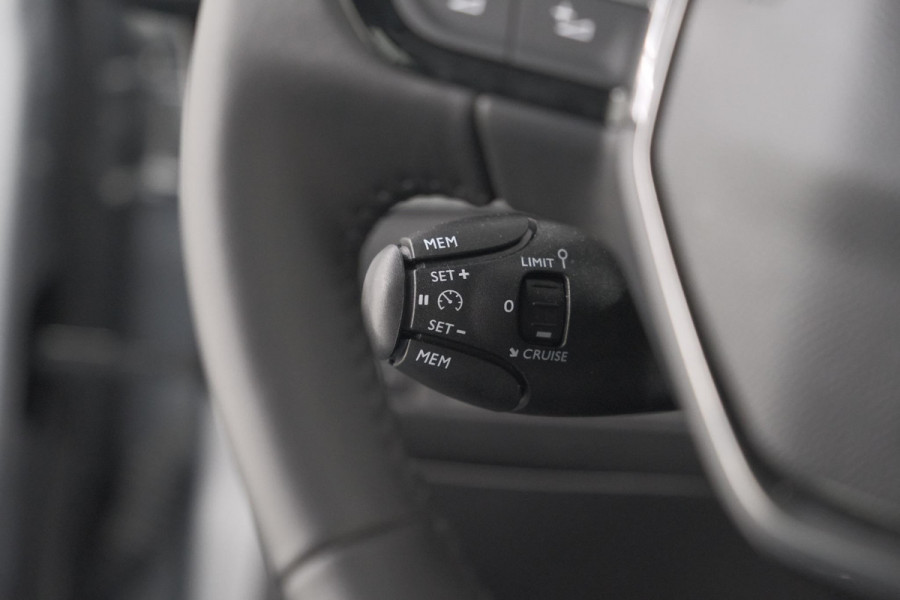 Peugeot 208 1.2 Hybrid 110 e-DCS6 Style | Parkeersensoren | Apple Carplay | Cruise Control | Navigatie