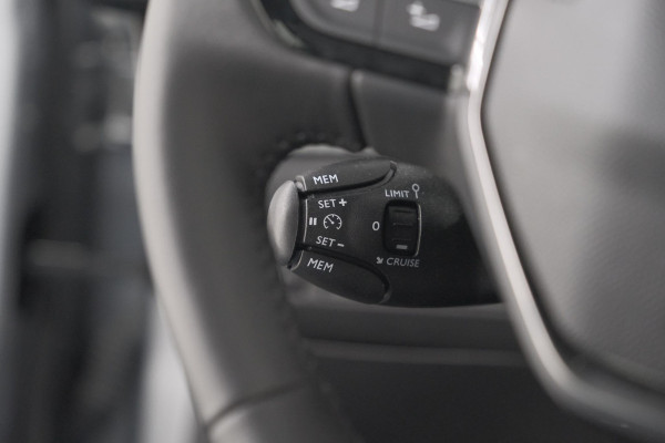 Peugeot 208 1.2 Hybrid 110 e-DCS6 Style | Parkeersensoren | Apple Carplay | Cruise Control | Navigatie