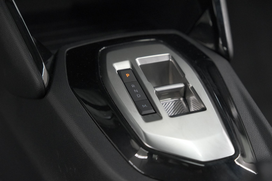 Peugeot 208 1.2 Hybrid 110 e-DCS6 Style | Parkeersensoren | Apple Carplay | Cruise Control | Navigatie