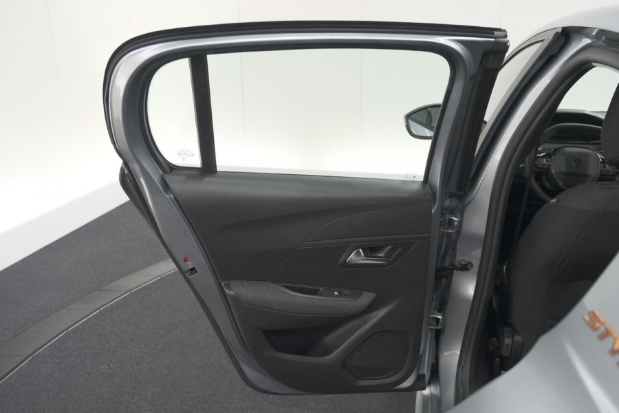 Peugeot 208 1.2 Hybrid 110 e-DCS6 Style | Parkeersensoren | Apple Carplay | Cruise Control | Navigatie