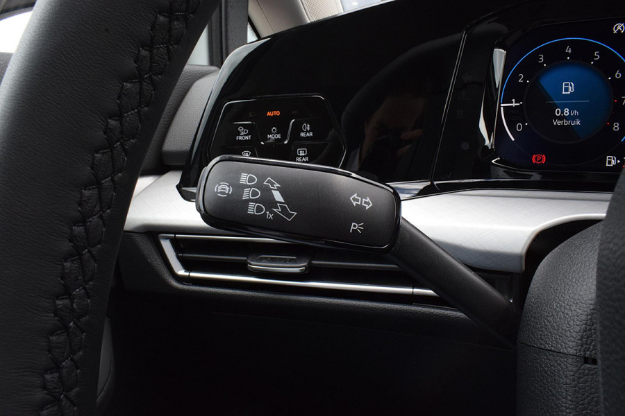 Volkswagen Golf 1.0 TSI Life Business | Apple Carplay | Stuur- Stoelverw. |  Climate | ACC