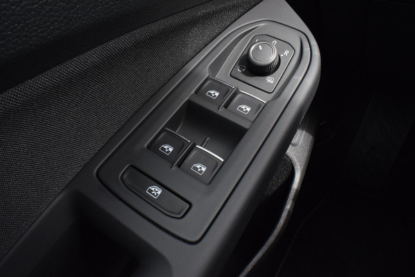 Volkswagen Golf 1.0 TSI Life Business | Apple Carplay | Stuur- Stoelverw. |  Climate | ACC