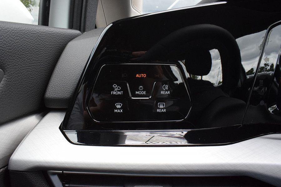 Volkswagen Golf 1.0 TSI Life Business | Apple Carplay | Stuur- Stoelverw. |  Climate | ACC