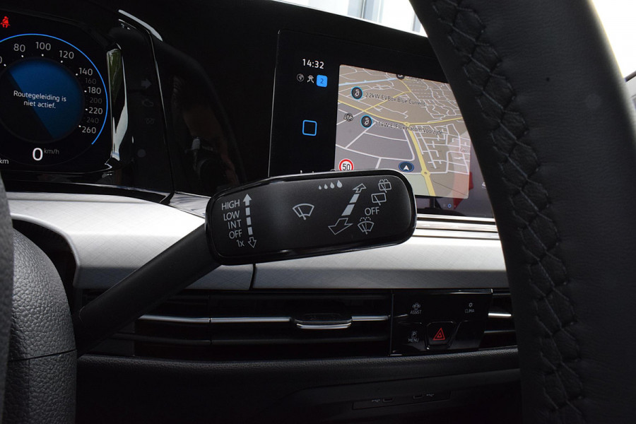 Volkswagen Golf 1.0 TSI Life Business | Apple Carplay | Stuur- Stoelverw. |  Climate | ACC