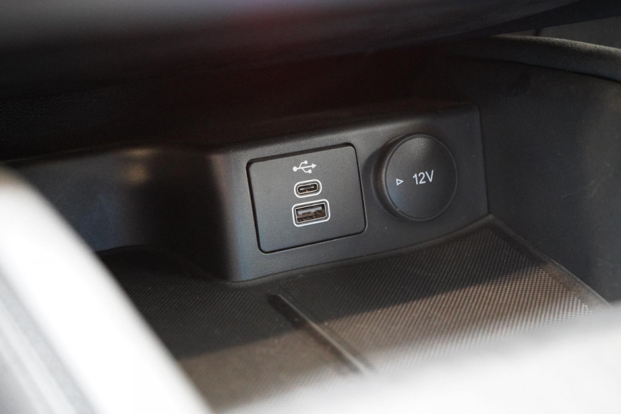 Ford Kuga 2.5 PHEV Titanium | SoH 90% | Carplay | Camera | Navigatie | Cruise | Winter pack