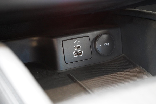 Ford Kuga 2.5 PHEV Titanium | SoH 90% | Carplay | Camera | Navigatie | Cruise | Winter pack