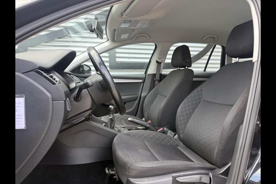 Škoda Octavia Combi 1.2 TSI Greentech Ambition Businessline 1e Eigenaar|Airco|Trekhaak|Elek ramen|Isofix|APK tot 04-2027