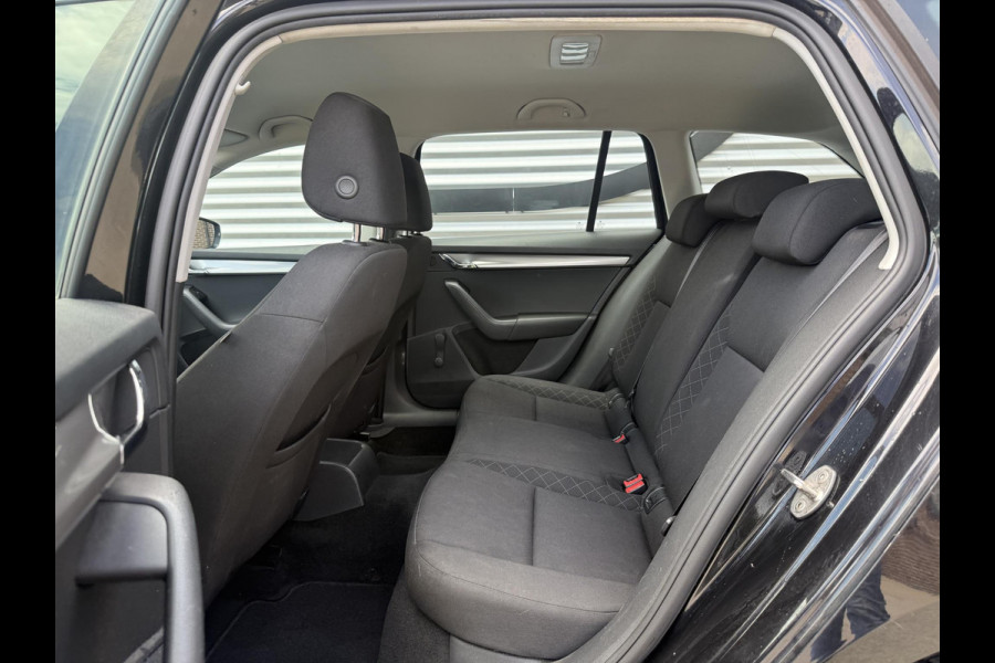 Škoda Octavia Combi 1.2 TSI Greentech Ambition Businessline 1e Eigenaar|Airco|Trekhaak|Elek ramen|Isofix|APK tot 04-2027