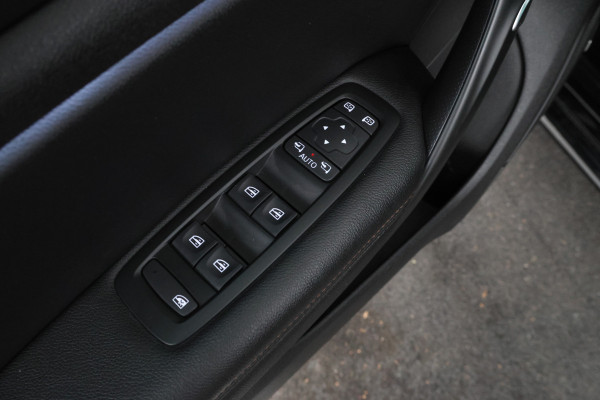 Renault Mégane Estate 1.6 E-Tech Plug-In Hybrid 160 Business Edition One Volleder, Automaat, Digital dash