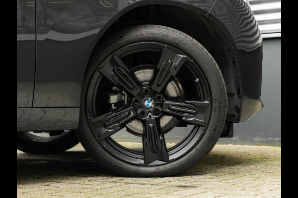 BMW X3 30e xDrive M-Sport - Individual Leder - Trekhaak - Stuurwiel Verwarmd