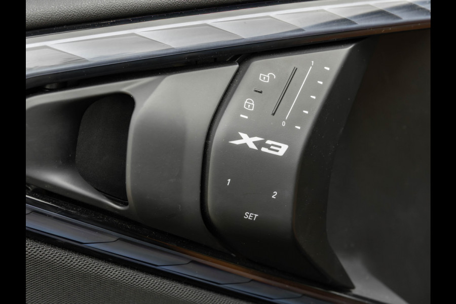 BMW X3 30e xDrive M-Sport - Individual Leder - Trekhaak - Stuurwiel Verwarmd