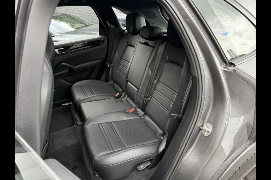 Porsche Cayenne 3.0 E-Hybrid Sport Chrono | 360* Camera | Luchtvering | Bose | Stoelventilatie/Verwarming | Elektrische Achterklep |