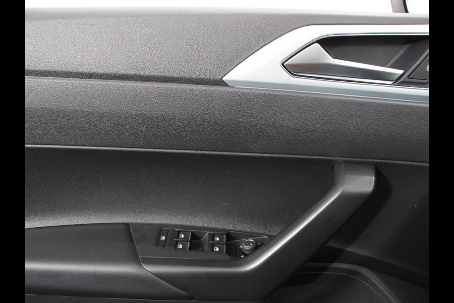 Volkswagen Polo 1.0 TSI DSG Goal Automaat Navigatie Apple Carplay/Android Auto Parkeersensoren Adaptive Cruise Control Stoelverwarming Matrix LED koplampen Climate Control