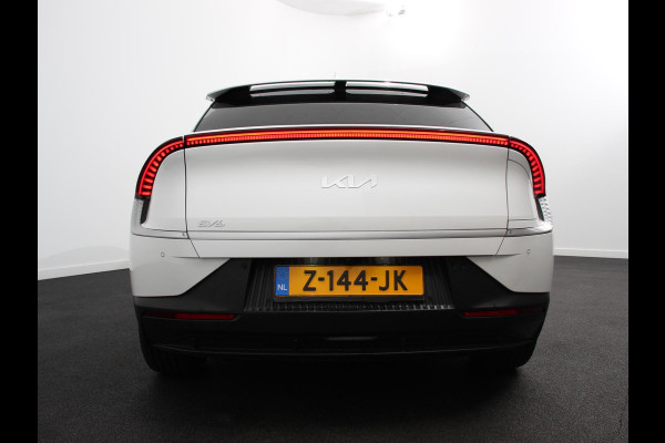 Kia Ev6 Light Edition Automaat 58 kWh Navigatie Apple Carplay Android Auto Camera Parkeersensoren achter Cruise Control Climate Control Lichtmetalen Velgen