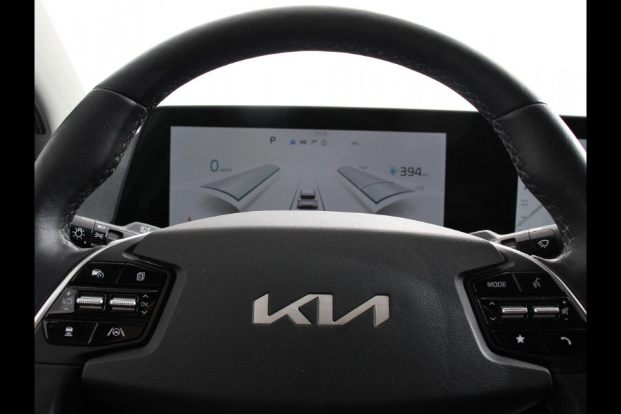 Kia Ev6 Light Edition Automaat 58 kWh Navigatie Apple Carplay Android Auto Camera Parkeersensoren achter Cruise Control Climate Control Lichtmetalen Velgen