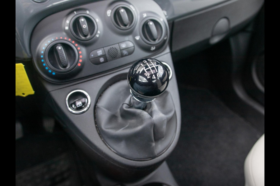 Fiat 500 Hybrid Dolcevita | Airco | Cruise | 15" | Schuif/Kanteldak | PDC | Apple Carplay