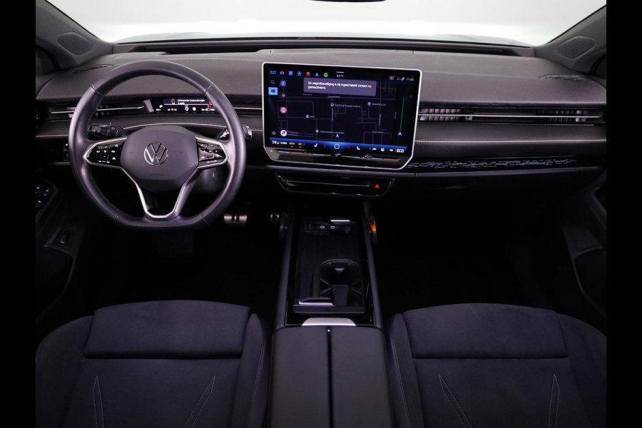 Volkswagen ID.7 Limited Edition Plus 77 kWh accu 210 kW / 286 PK V / Trekhaak / Massage / Carplay