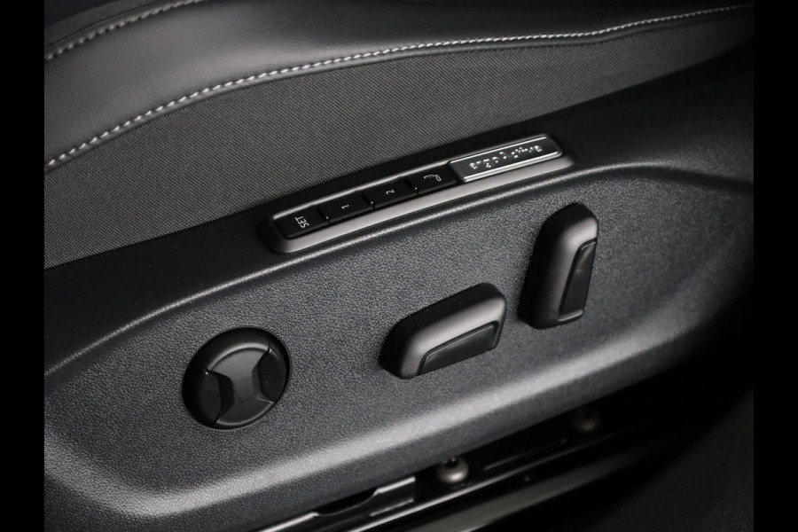 Volkswagen ID.7 Limited Edition Plus 77 kWh accu 210 kW / 286 PK V / Trekhaak / Massage / Carplay