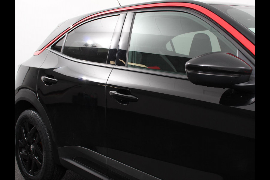 Opel Mokka-e Ultimate 50-kWh Navigatie Apple Carplay/Android Auto Adaptieve Cruise Control Parkeersensoren Camera Stoel-en stuurwielverwarming Virtual Cockpit Full LED