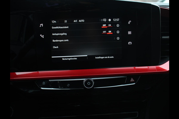 Opel Mokka-e Ultimate 50-kWh Navigatie Apple Carplay/Android Auto Adaptieve Cruise Control Parkeersensoren Camera Stoel-en stuurwielverwarming Virtual Cockpit Full LED