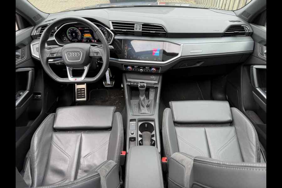 Audi Q3 Sportback 45 TFSI e S Edition 20"/B&O/Panoramadak/Leder/Matrix LED/Dodehoek/Adaptieve cruise/Sfeerverlichting/Camera/Elektrische klep