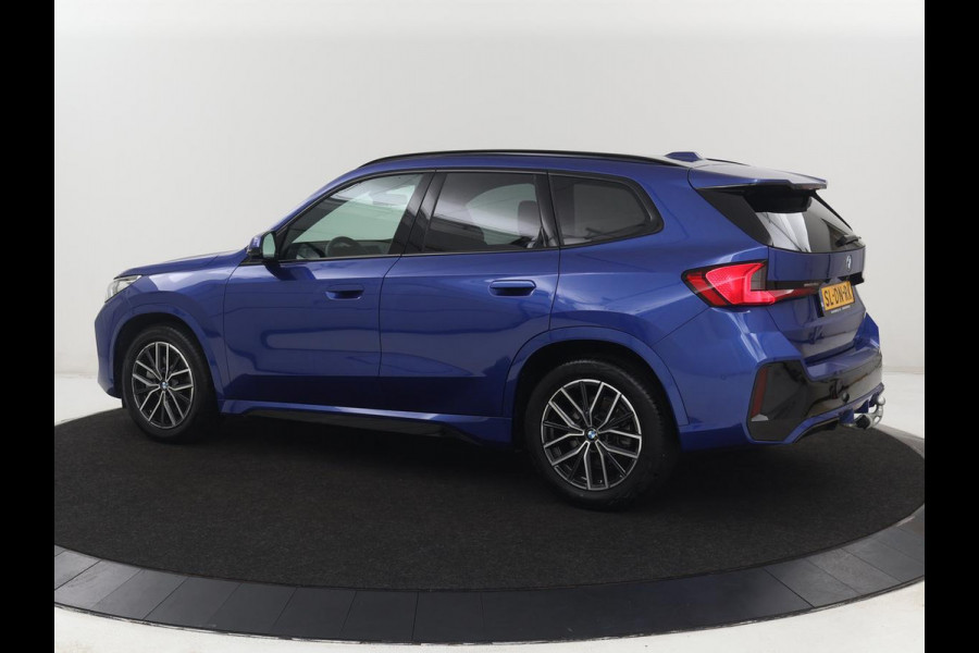 BMW X1 xDrive23i M Sport | Head-Up | Adaptieve Cruise | Trekhaak | Leder | 360 camera | Stoelverwarming | Keyless | Adaptief LED | Carplay | Sportstoelen | Live Cockpit Professional