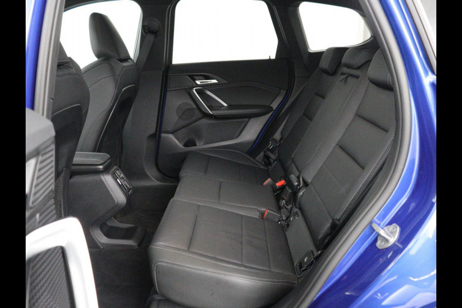 BMW X1 xDrive23i M Sport | Head-Up | Adaptieve Cruise | Trekhaak | Leder | 360 camera | Stoelverwarming | Keyless | Adaptief LED | Carplay | Sportstoelen | Live Cockpit Professional