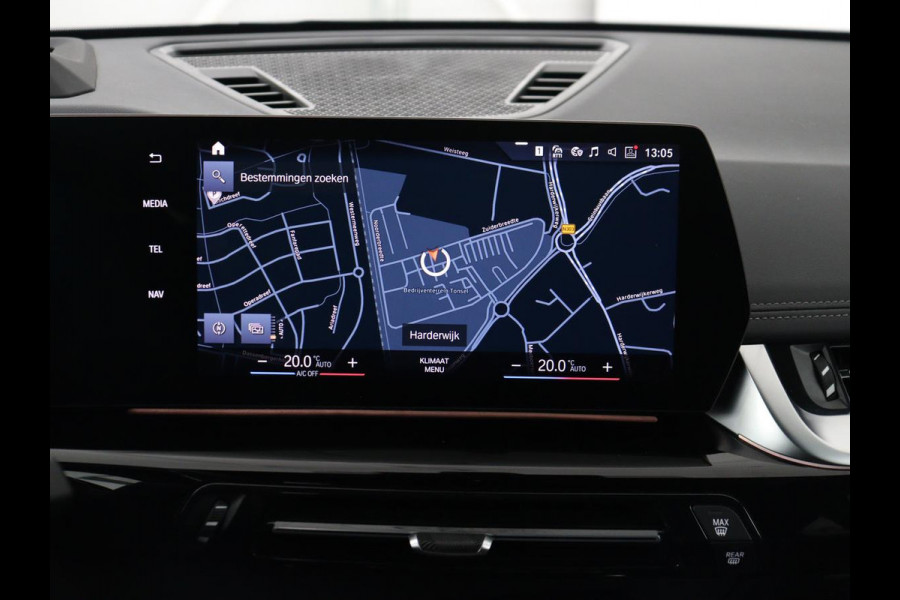 BMW X1 xDrive23i M Sport | Head-Up | Adaptieve Cruise | Trekhaak | Leder | 360 camera | Stoelverwarming | Keyless | Adaptief LED | Carplay | Sportstoelen | Live Cockpit Professional