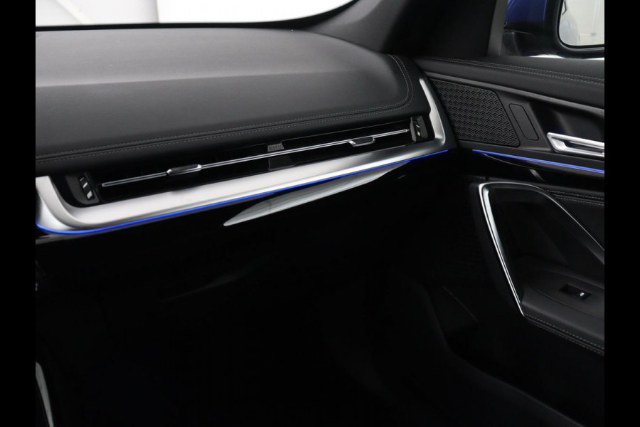 BMW X1 xDrive23i M Sport | Head-Up | Adaptieve Cruise | Trekhaak | Leder | 360 camera | Stoelverwarming | Keyless | Adaptief LED | Carplay | Sportstoelen | Live Cockpit Professional